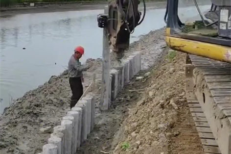 水泥樁批發(fā)廠家泓樺錦嘉-和真木樁比價格貴多少？